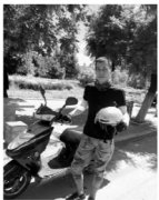 <b>煜星注册首页_大雨中“跑腿代驾” 背多个学生过</b>