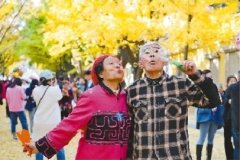 <b>煜星公司_醉美银杏季</b>